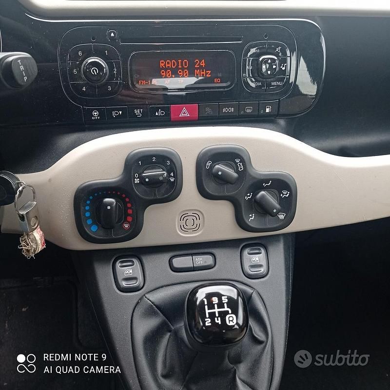 Usata Fiat Panda Lounge 80 CV (58 kW) 2016 Beige Utilitaria