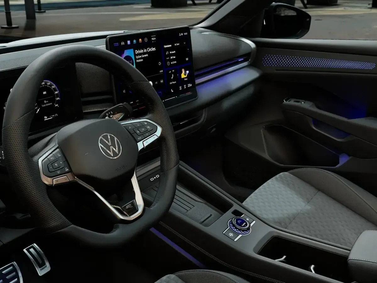 Nuova VW T-Roc R-line 150 CV (110 kW) 2026 Pure white nero SUV