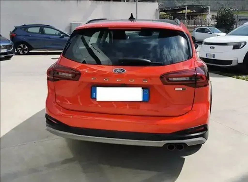 Usata Ford Focus Active 125 CV (91 kW) 2022 Rosso race Station wagon