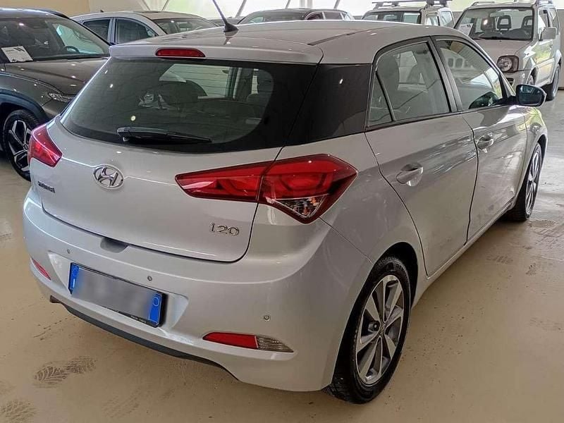 Usata Hyundai i20 84 CV (61 kW) 2018 Argento Utilitaria