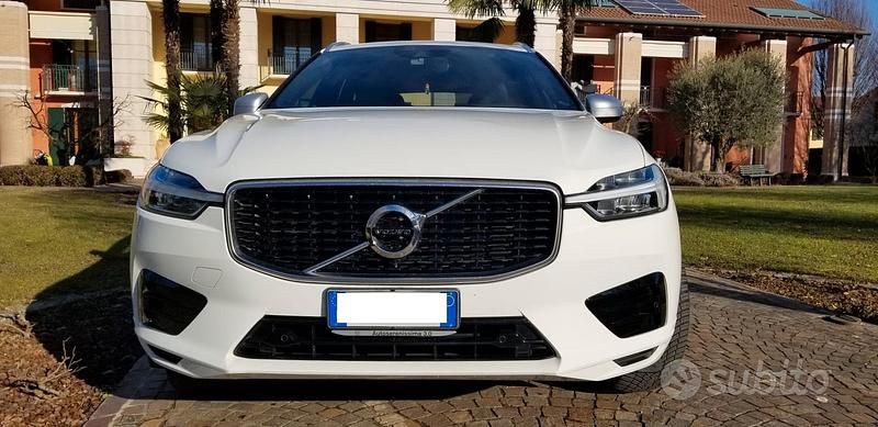 Bianco Usata 2018 Volvo XC60 R-Design SUV | 22.000 € (Buon prezzo) - Immagine 1/4