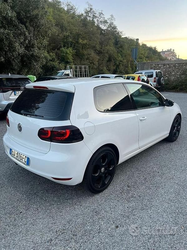 Bianco Usata 2010 VW Golf VI | 8500 € (Molto cara) - Immagine 1/4