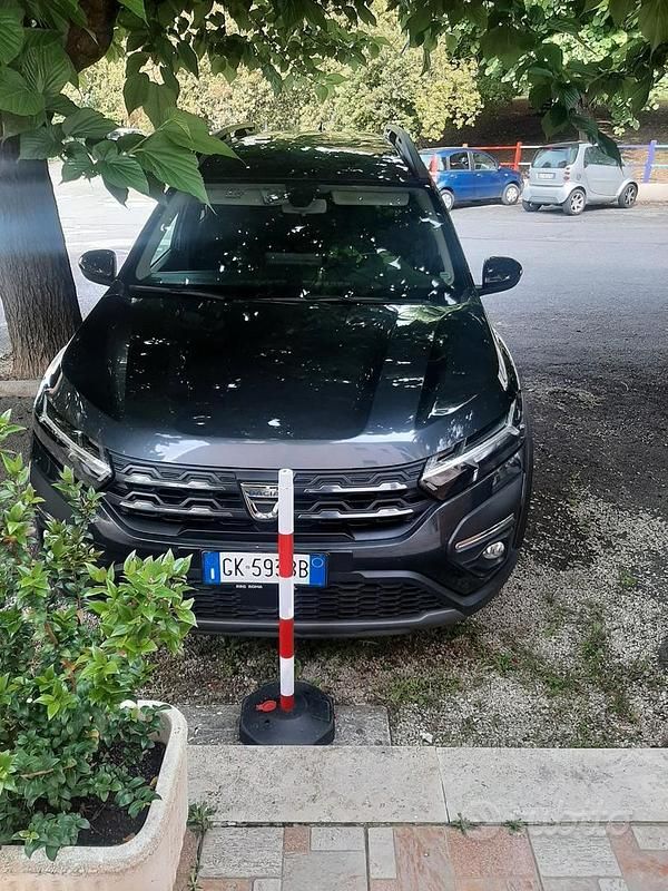 Usata Dacia Jogger 110 CV (80 kW) 2022 Grigio Monovolume