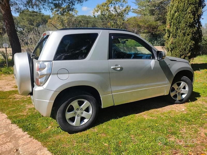 Usata Suzuki Grand Vitara 129 CV (94 kW) 2013 Grigio SUV