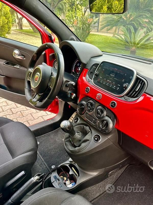Usata Fiat 500 Abarth 145 CV (106 kW) 2019 Rosso Utilitaria