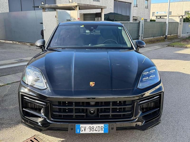 Usata Porsche Cayenne Turbo 600 CV (441 kW) 2024 Nero SUV