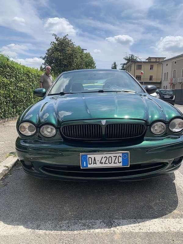 Usata 2006 Jaguar X-type Tre volumi | 4500 € (Buon prezzo) - Immagine 1/4