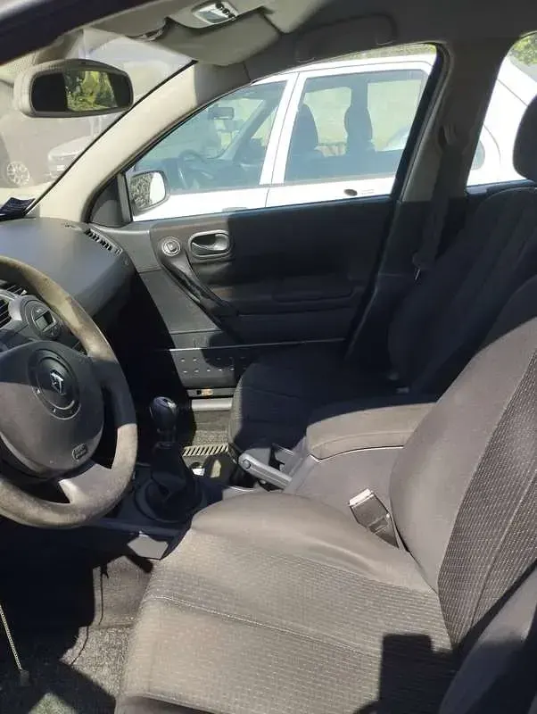 Usata Renault Mégane Dynamique 120 CV (88 kW) 2004 Blu/azzurro Berlina