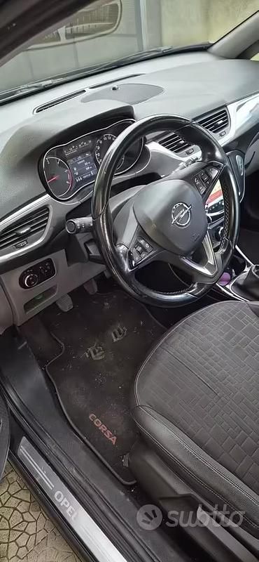 Usata Opel Corsa 95 CV (69 kW) 2015 Utilitaria