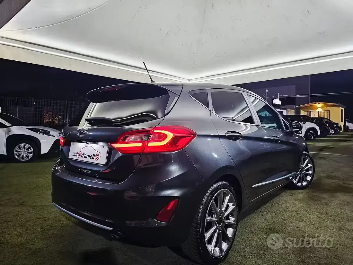 Usata Ford Fiesta Vignale 86 CV (63 kW) 2018 Grigio Utilitaria