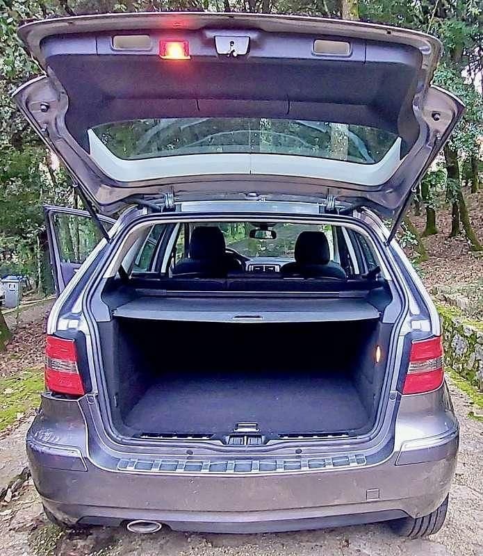 Usata Mercedes 180 109 CV (80 kW) 2008 Argento Berlina