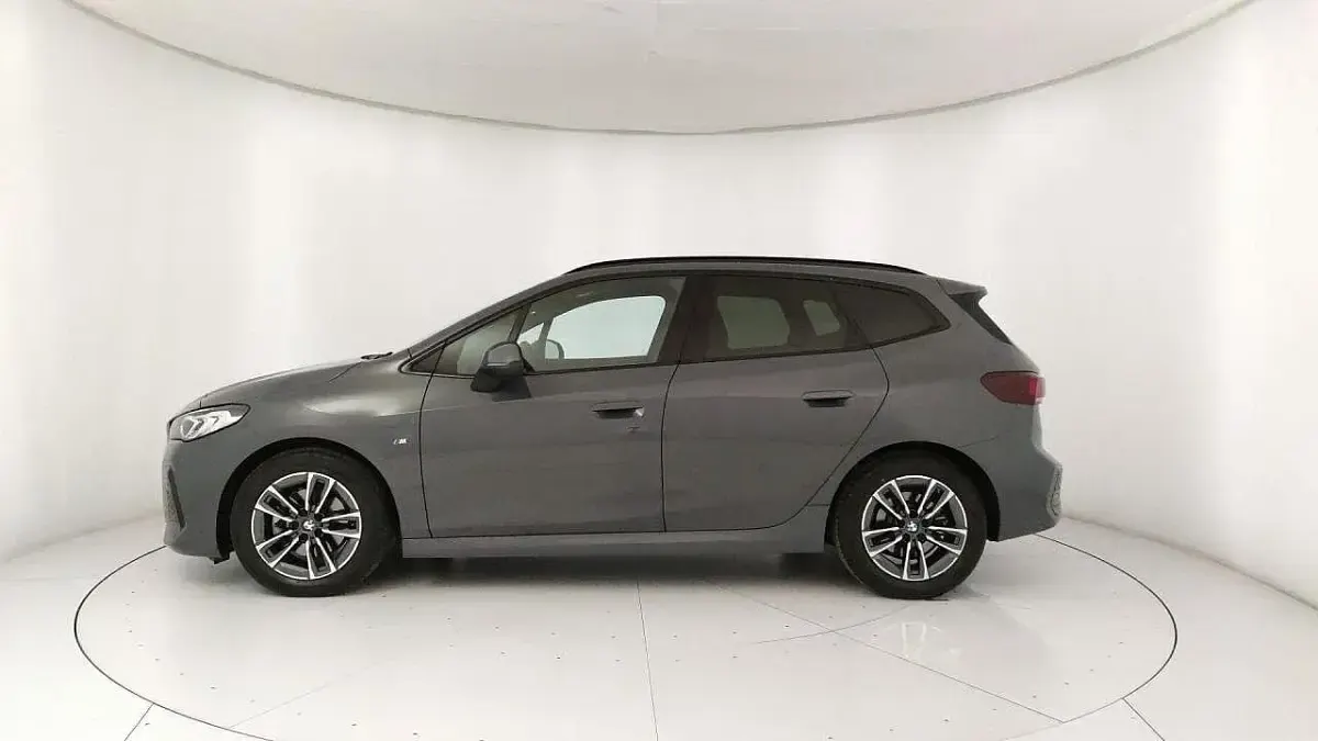Usata BMW 218 Active Tourer M Sport 150 CV (110 kW) 2025 Blu Monovolume