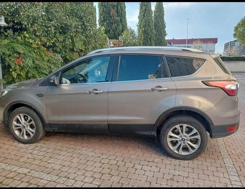 Usata Ford Kuga Individual 120 CV (88 kW) 2019 SUV