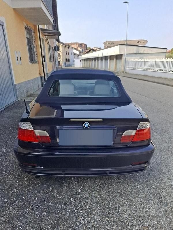 Usata BMW 318 Cabriolet 143 CV (105 kW) 2003 Blu Cabrio