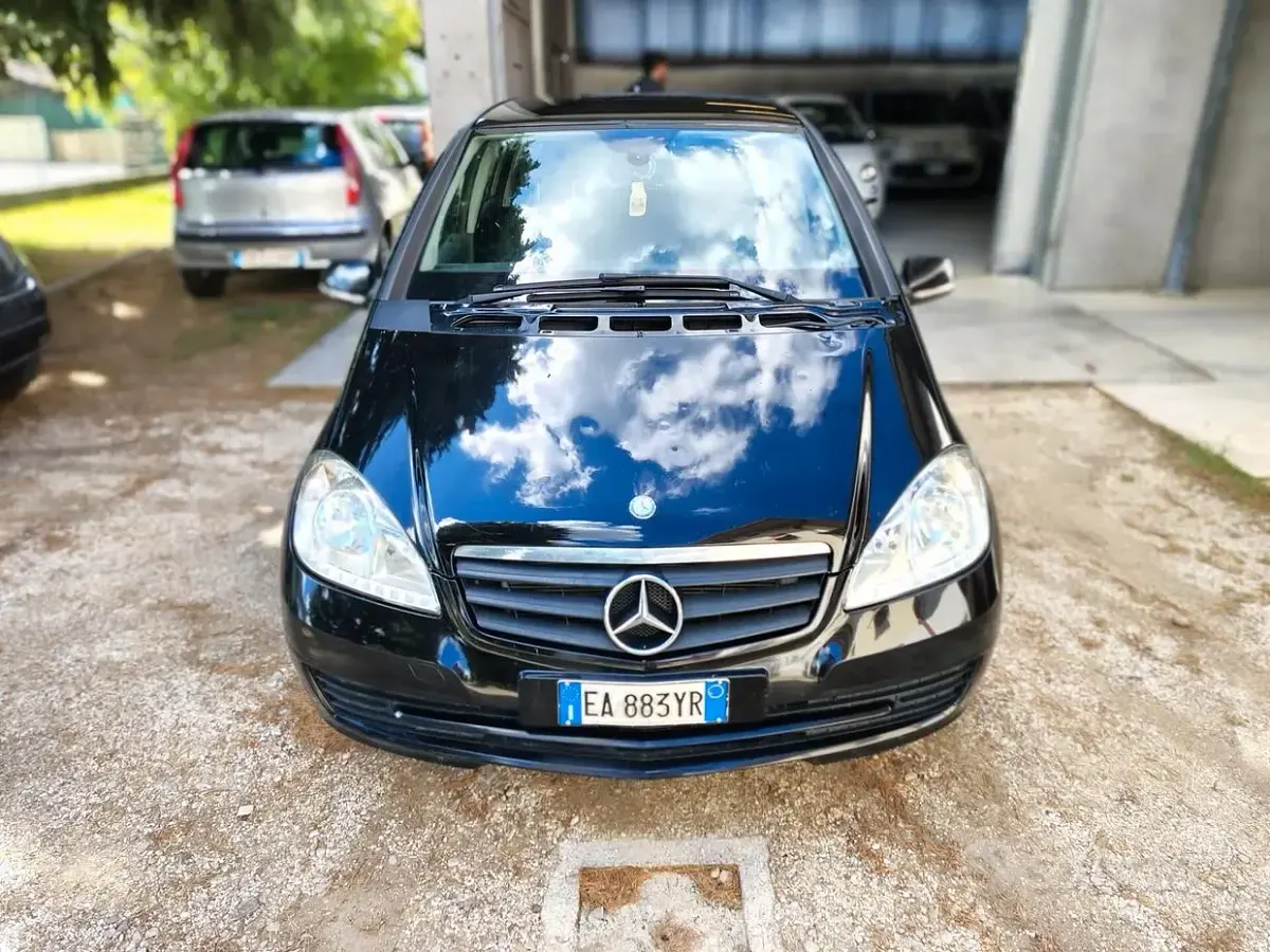 Gebraucht Mercedes A160 Edition 95 PS (69 kW) 2010 Schwarz Limousine