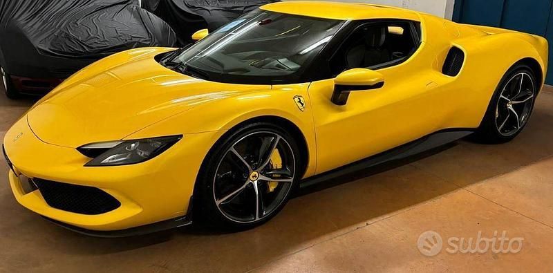Giallo Usata 2023 Ferrari 296 Coupé | 299.000 € (Super prezzo) - Immagine 1/4