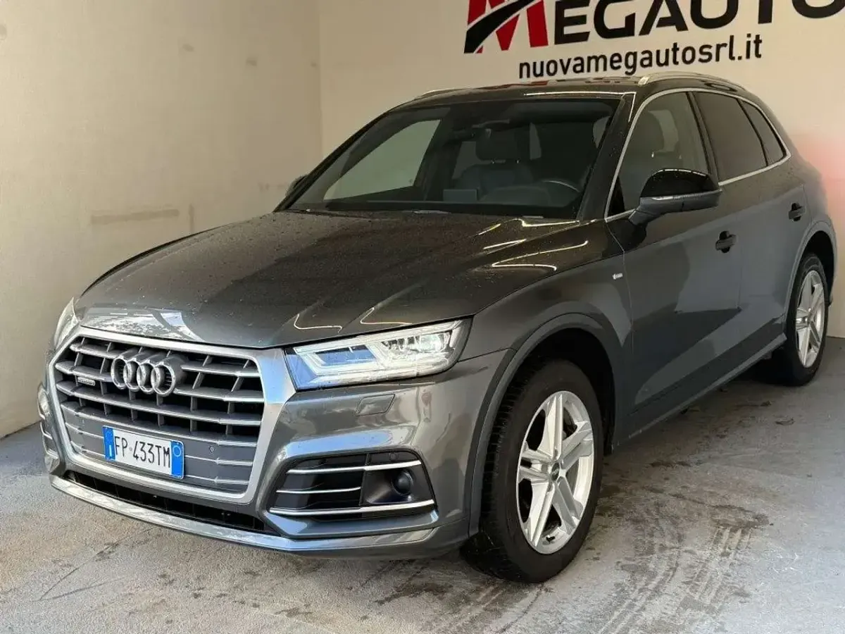 Usata Audi Q5 S-line plus 163 CV (119 kW) 2018 Grigio SUV
