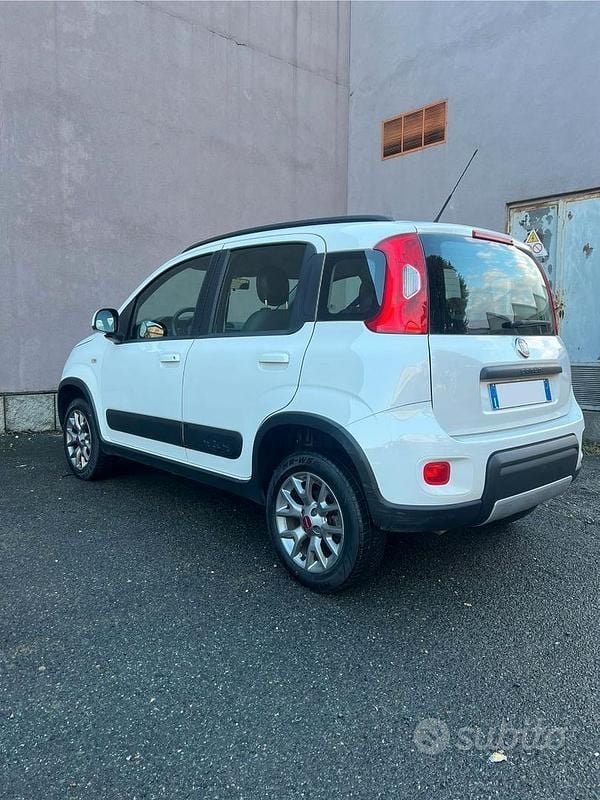 Usata Fiat Panda 4x4 S 95 CV (69 kW) 2017 Bianco Utilitaria