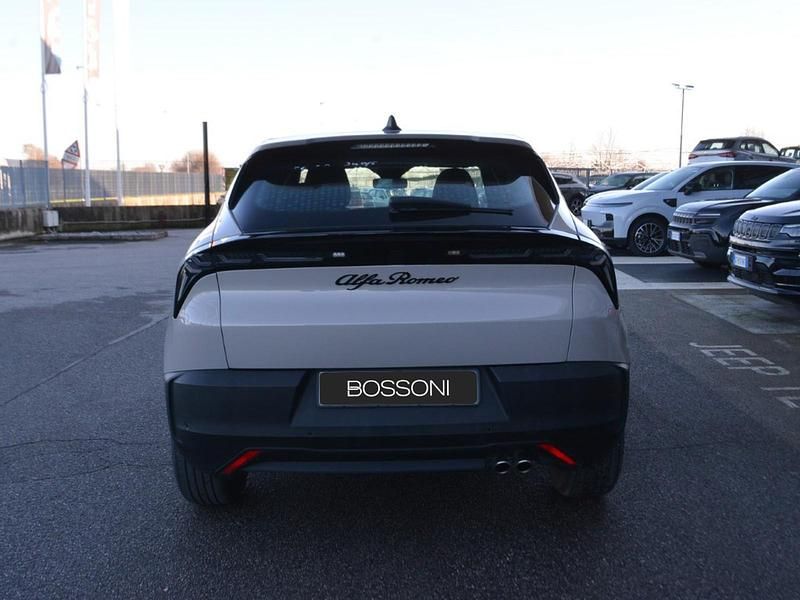 Usata Alfa Romeo Junior 145 CV (106 kW) 2025 Bianco SUV