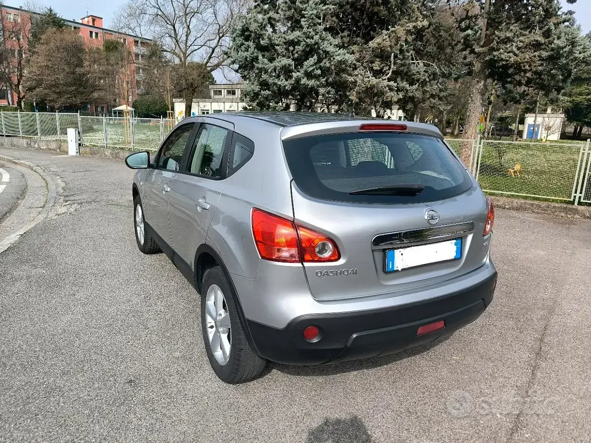 Usata Nissan Qashqai 150 CV (110 kW) 2008 Grigio SUV