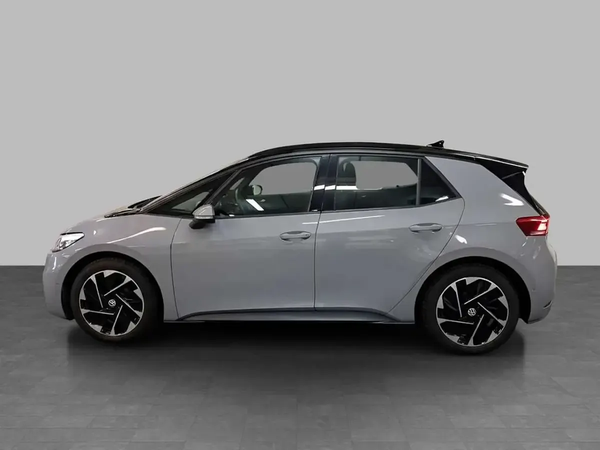 Usata VW ID.3 Pro Performance 150 kW (204 CV) 2025 Moonstone grey nero Utilitaria