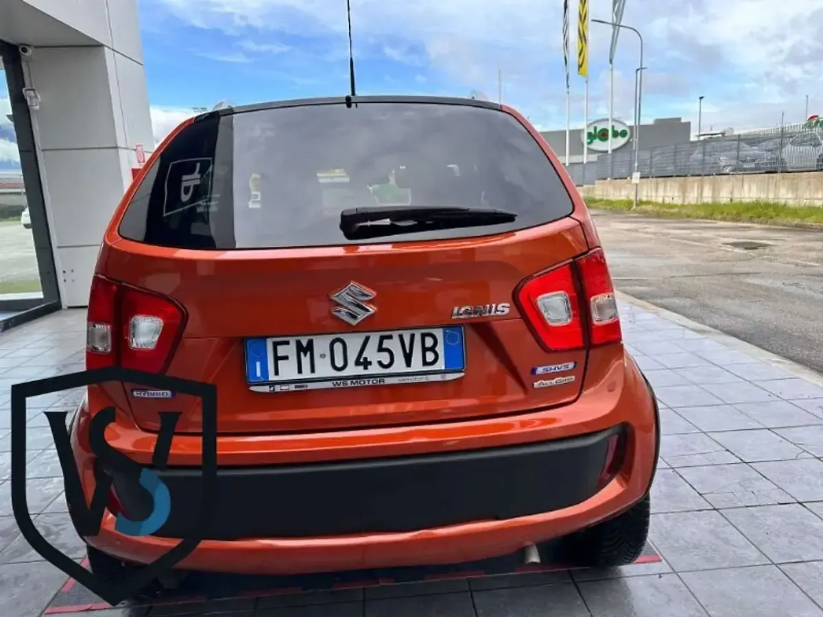 Usado Suzuki Ignis 90 CV (66 kW) 2018 Naranja SUV