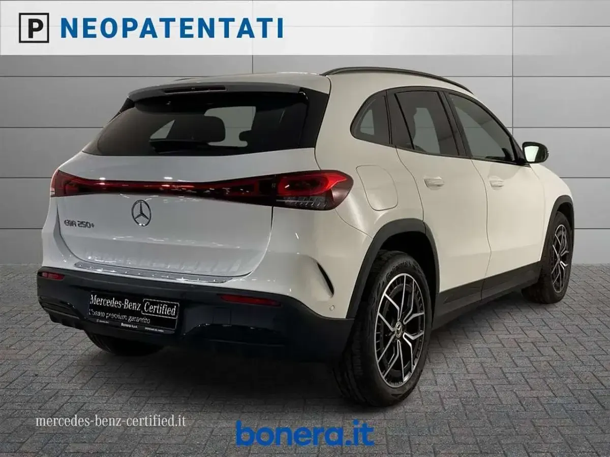 Usata Mercedes EQA250+ Premium 139 kW (190 CV) 2023 Bianco SUV
