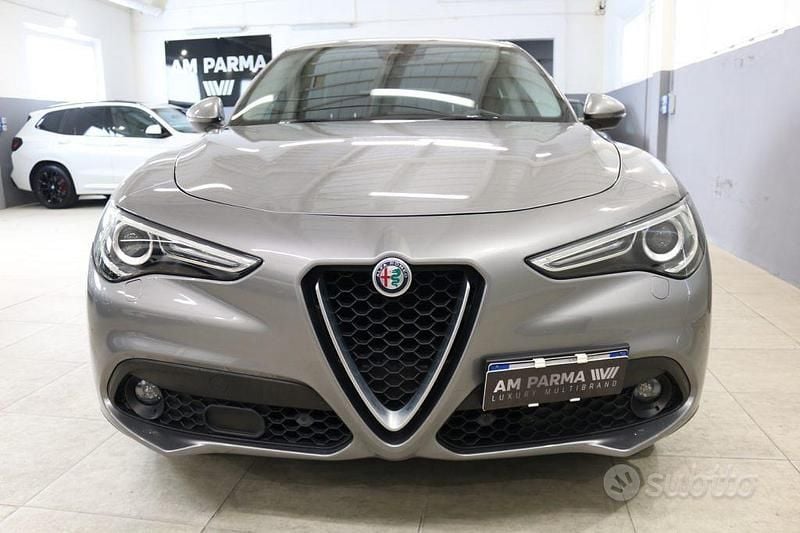 Usata Alfa Romeo Stelvio Executive 210 CV (154 kW) 2017 Grigio SUV