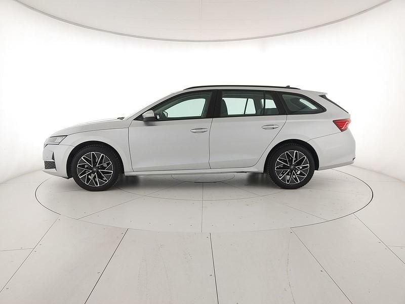 Usata Skoda Octavia Executive 150 CV (110 kW) 2025 Argento brillante metallizzato Station wagon