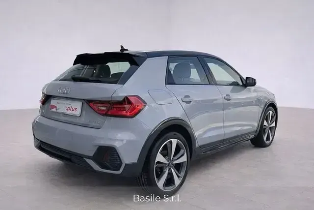 Usata Audi A1 Ambiente 110 CV (80 kW) 2023 Grigio SUV