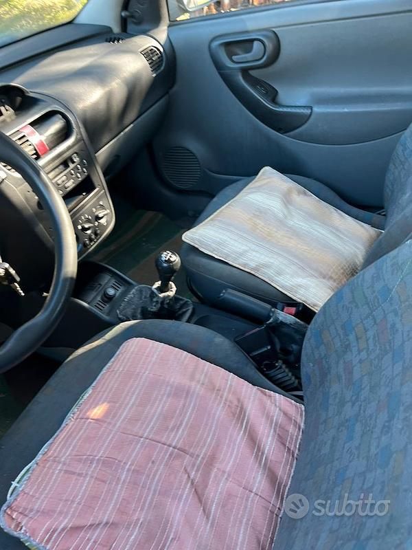 Usata Opel Corsa 2000 Verde Berlina