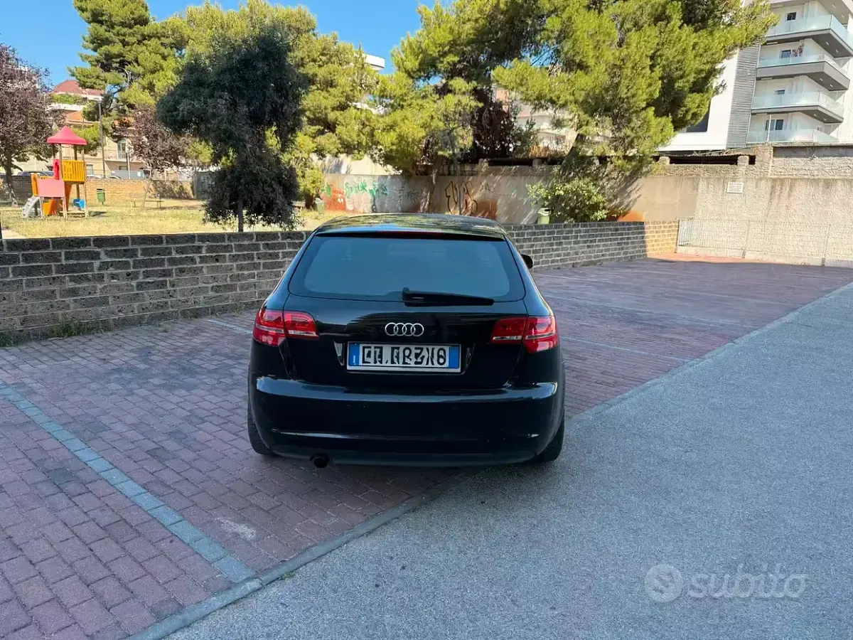 Usata Audi A3 105 CV (77 kW) 2011 Nero Utilitaria