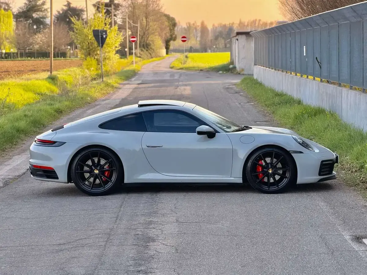 Usata Porsche 911 Carrera S Sport 450 CV (330 kW) 2019 Crayon Coupé