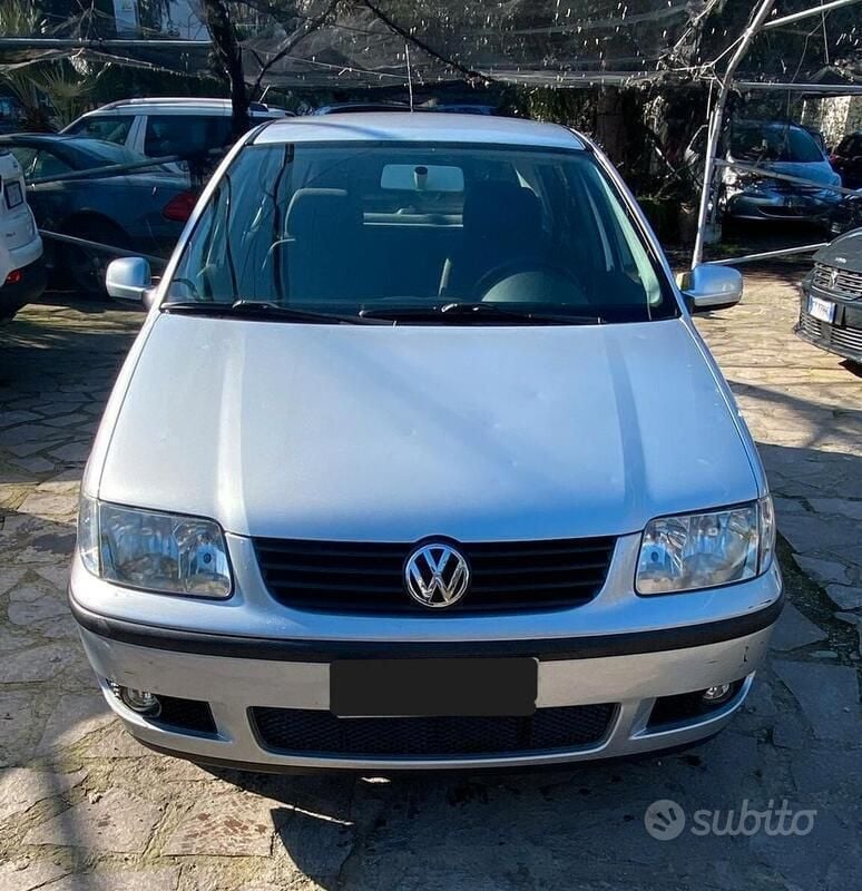 Usata 2001 VW Polo Tre volumi | 1100 € (Super prezzo) - Immagine 1/4