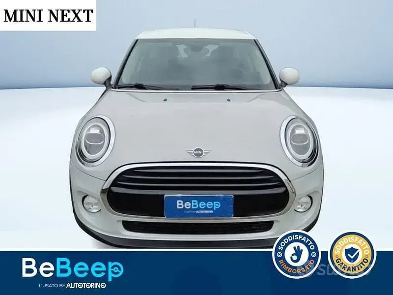 Usata Mini Cooper D Business 116 CV (85 kW) 2019 Grigio Utilitaria