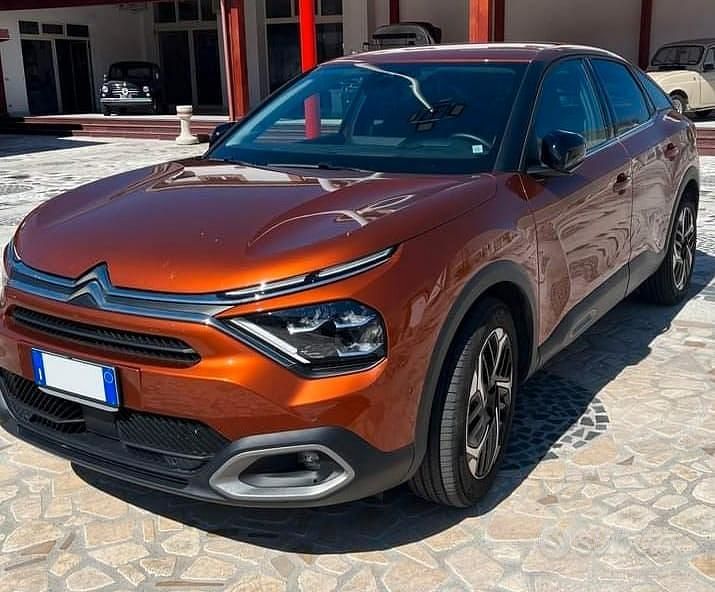 Usata Citroën C4 Shine 131 CV (96 kW) 2022 Marrone Berlina