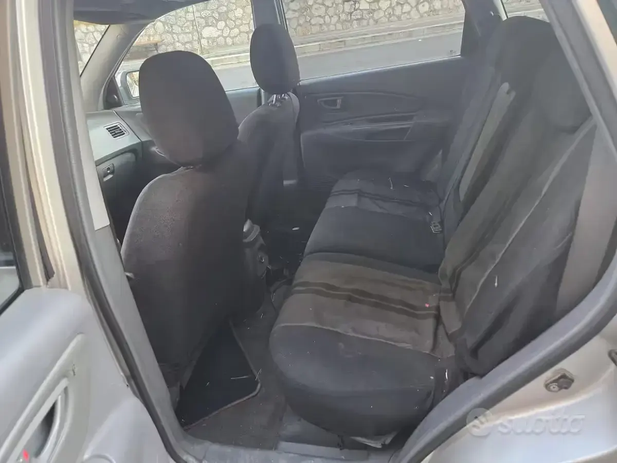 Usata Hyundai Tucson 112 CV (82 kW) 2005 SUV