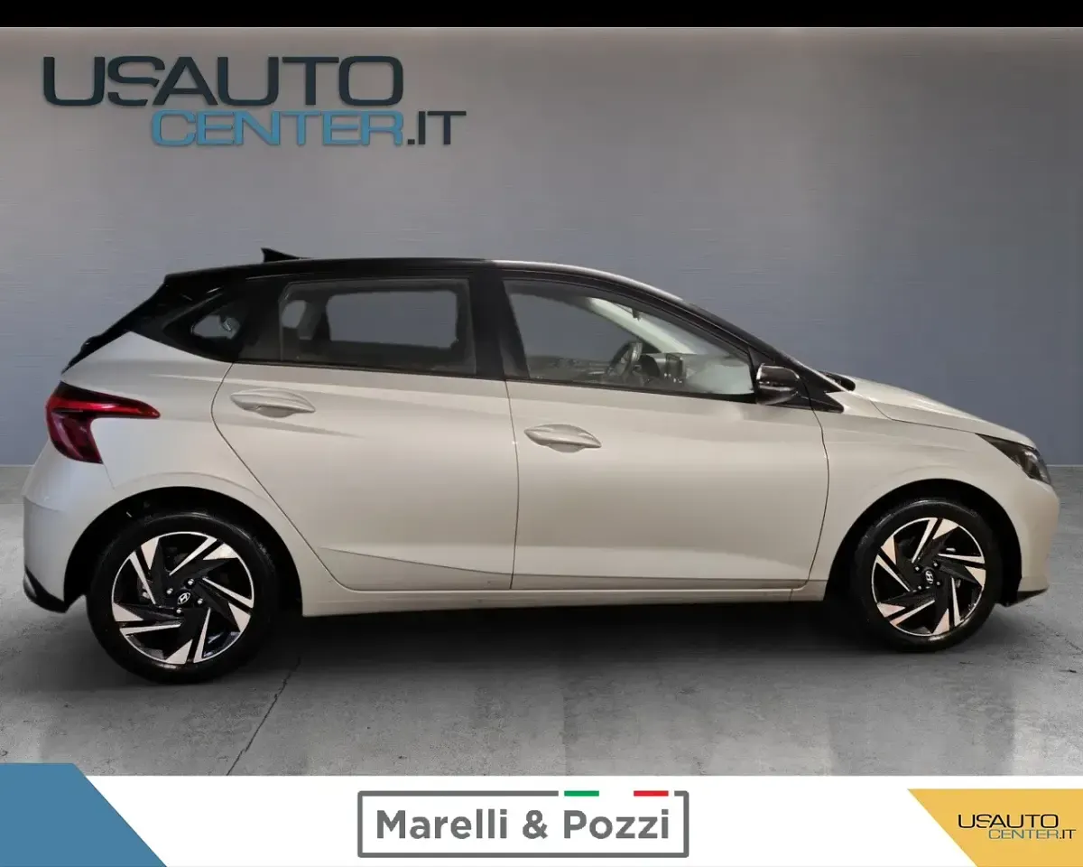 Usata Hyundai i20 100 CV (73 kW) 2021 Verde Utilitaria