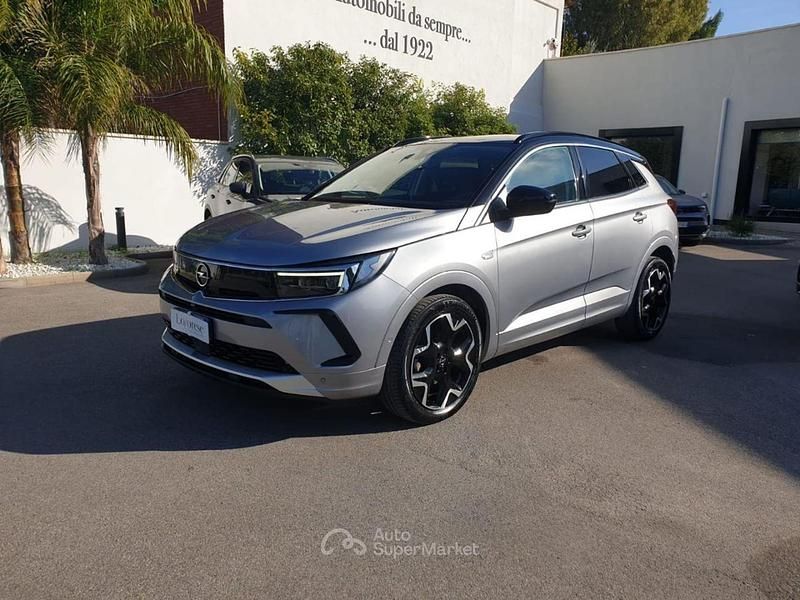Begagnad Opel Grandland X Ultimate 131 HK (96 kW) 2024 Grå SUV