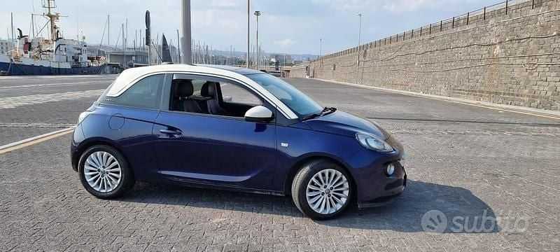 Usata Opel Adam 70 CV (51 kW) 2017 Blu Utilitaria