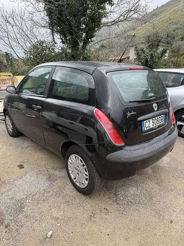 Usata Lancia Ypsilon 60 CV (44 kW) 2005 Utilitaria