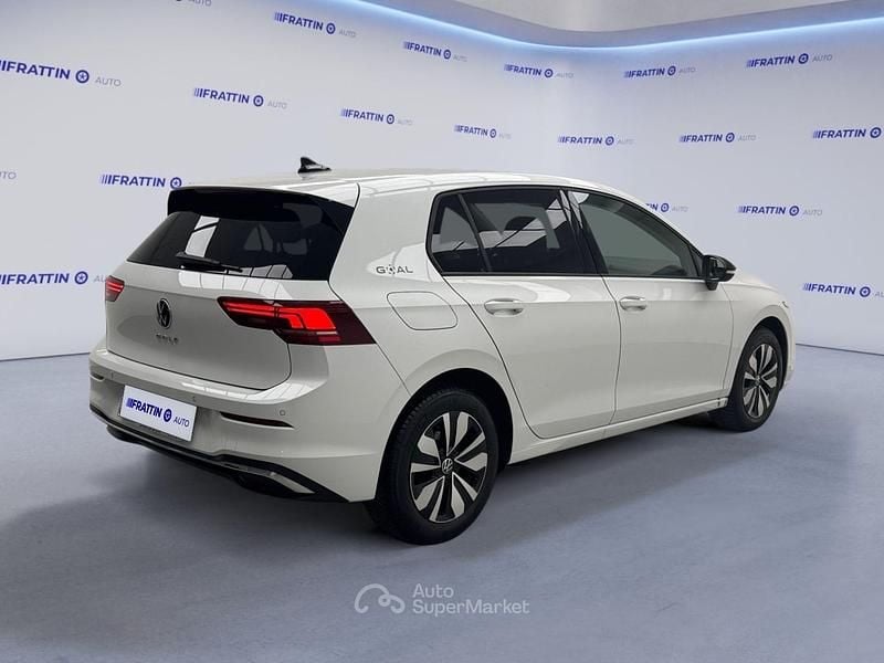 Usata VW Golf VIII Life 150 CV (110 kW) 2025 Bianco Utilitaria