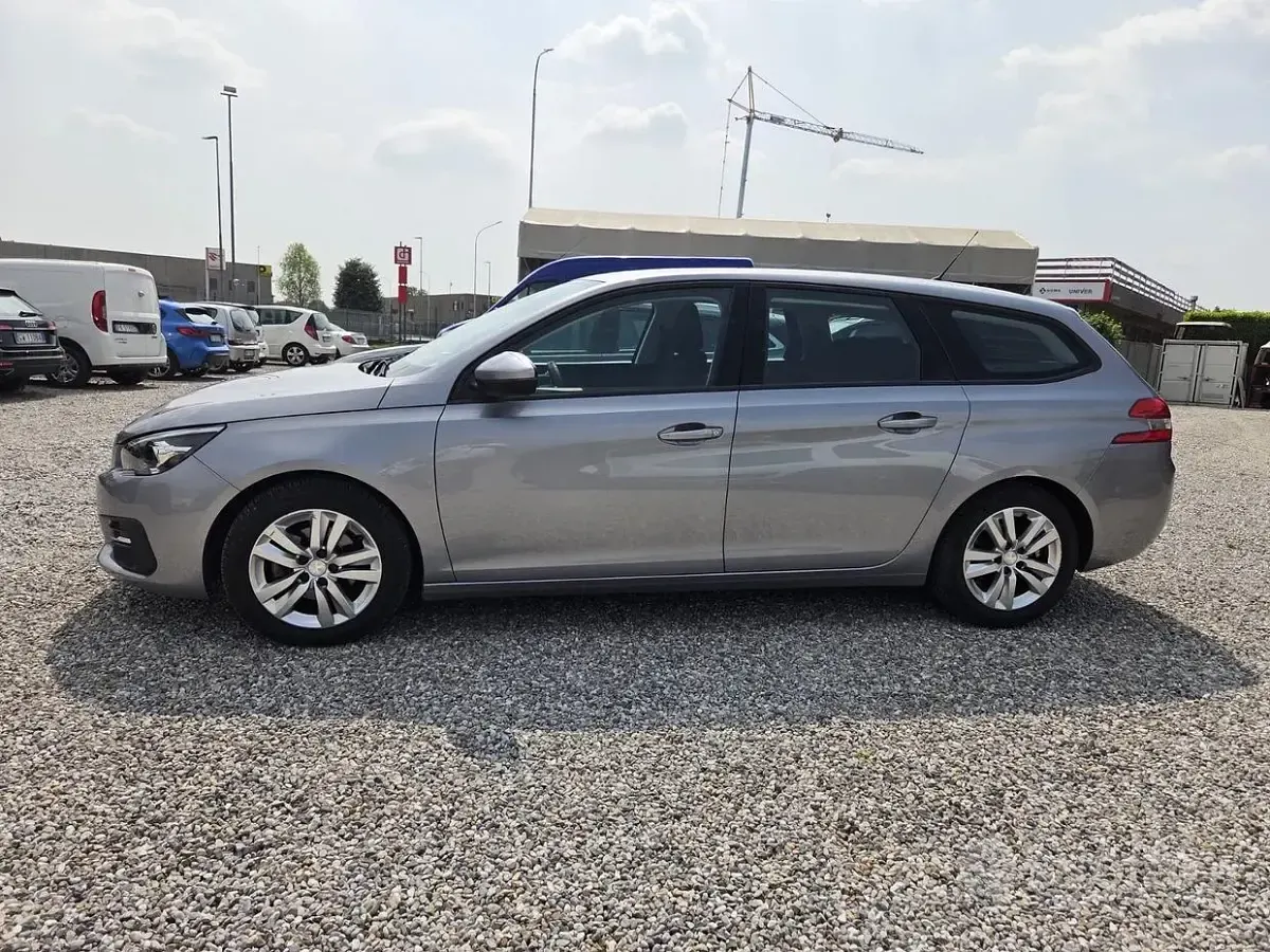 Usata Peugeot 308 131 CV (96 kW) 2019 Station wagon