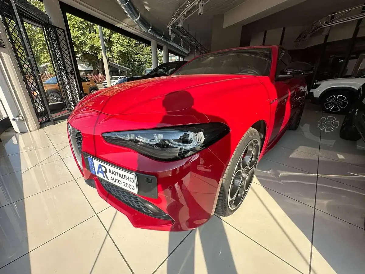 Usata Alfa Romeo Giulia Competizione 280 CV (205 kW) 2023 Rosso Berlina