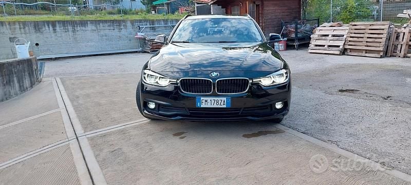 Usata BMW 320 190 CV (139 kW) 2017 Nero Station wagon