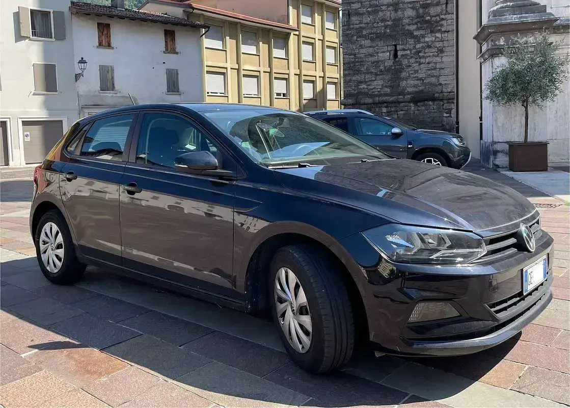 Usata VW Polo Trendline 90 CV (66 kW) 2021 Nero Utilitaria
