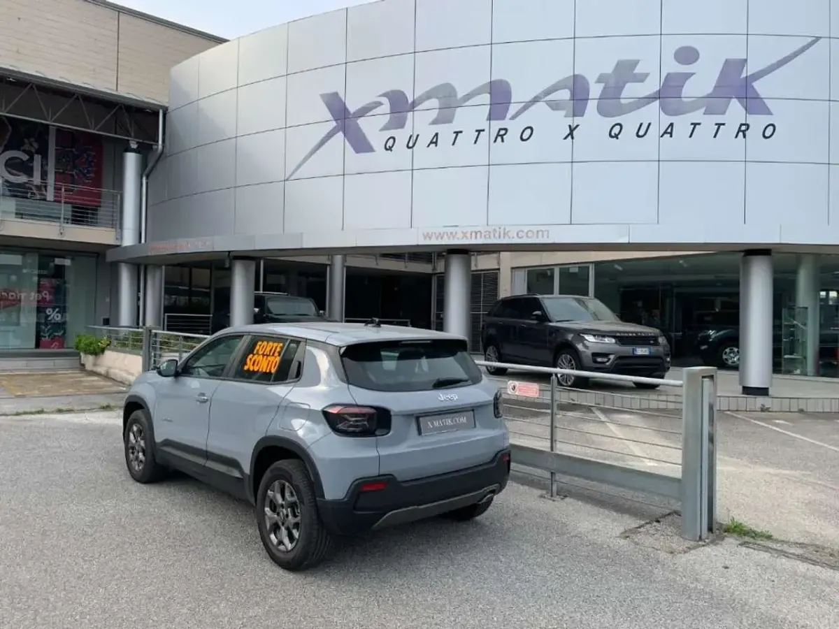 Nieuw Jeep Avenger Longitude 101 PK (74 kW) 2026 Grijs SUV