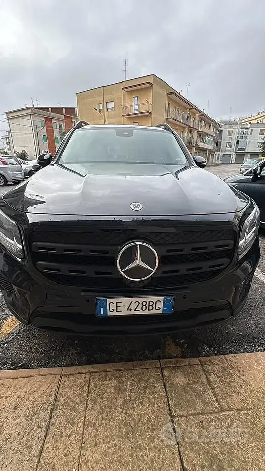 Usata Mercedes GLB180 136 CV (100 kW) 2021 Nero SUV