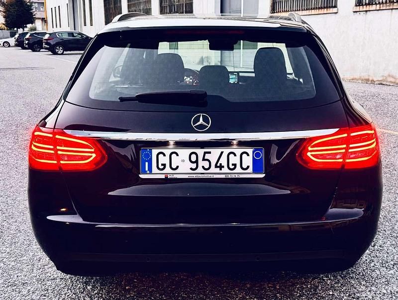Usata Mercedes C220 Business 194 CV (142 kW) 2020 Nero Station wagon