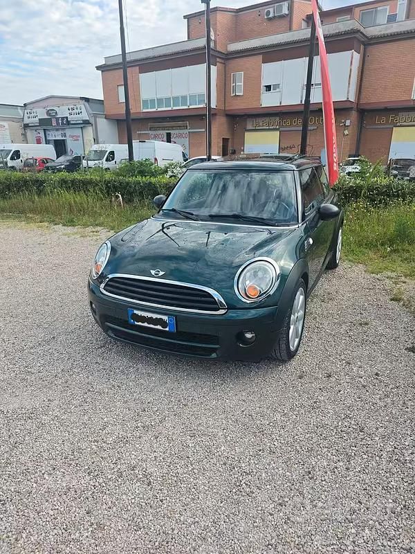 Begagnad Mini ONE 2010 Grön Halvkombi